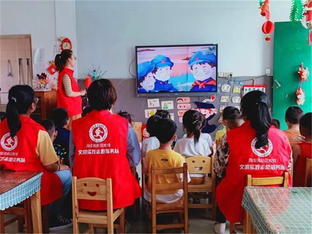 百米“巨龙”亮灯、制作“红粑粑”……哪些仪式感是你家里的“过年必备”?